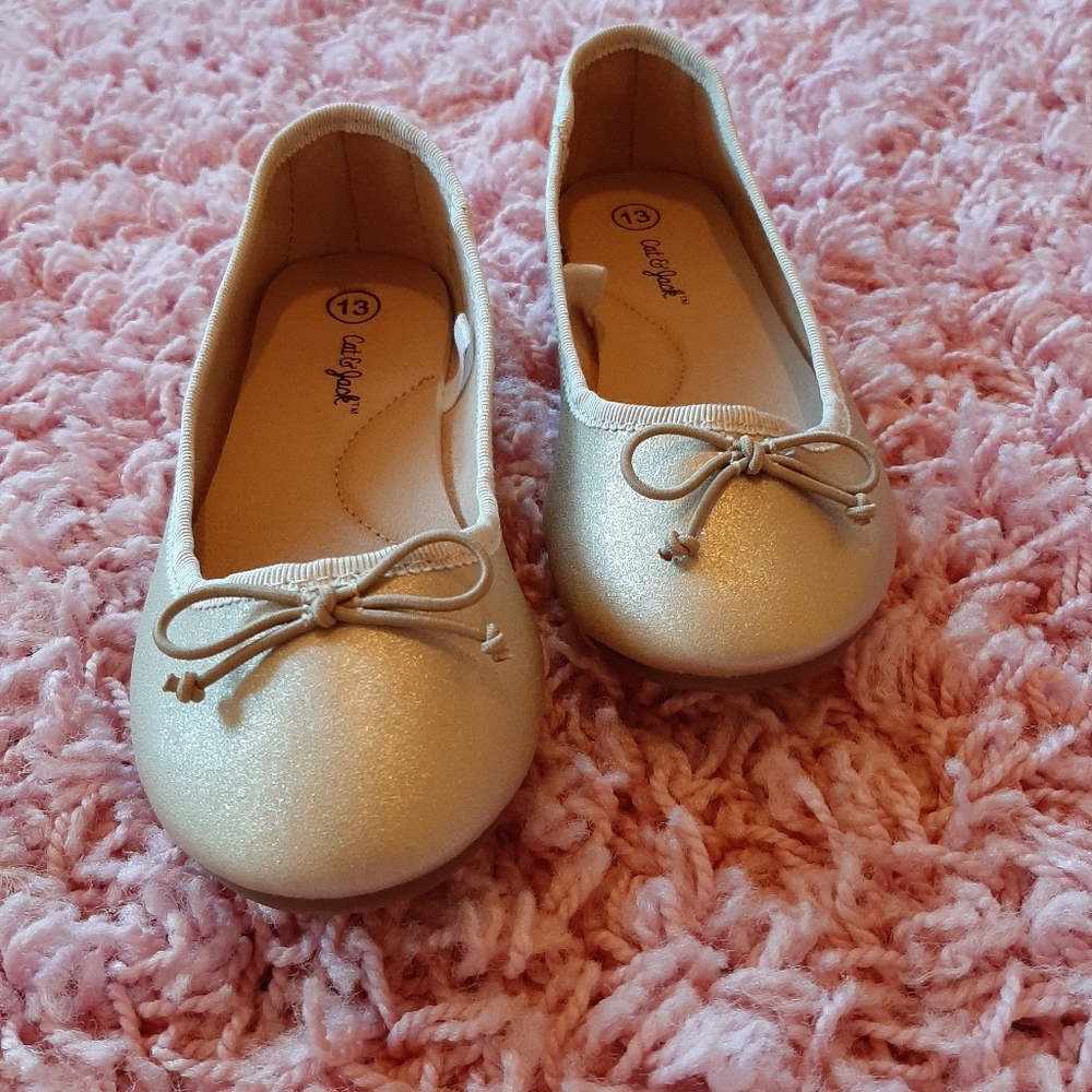 Cat & Jack size 13 dress shoes Gold
